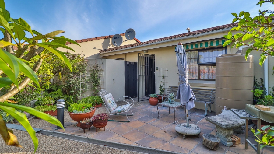 2 Bedroom Property for Sale in Pinelands Western Cape